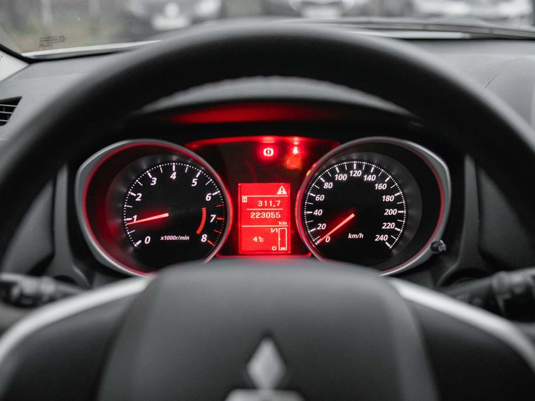 Mitsubishi ASX 2014 года, 223 000 км - вид 5