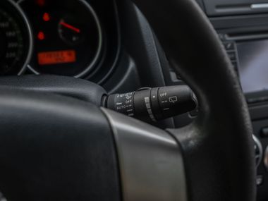 Nissan Tiida 2010 года, 130 000 км - вид 8
