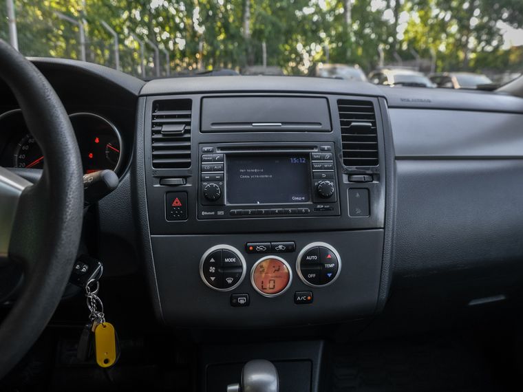 Nissan Tiida 2010 года, 130 000 км - вид 9