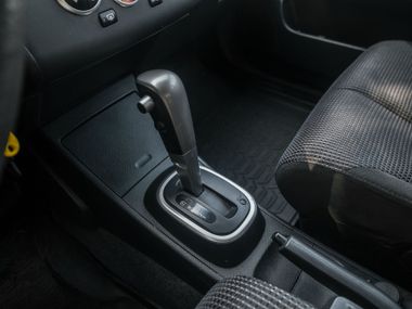 Nissan Tiida 2010 года, 130 000 км - вид 10