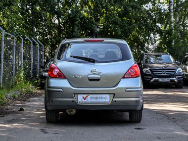 Nissan Tiida 2010 года, 130 000 км - вид 4
