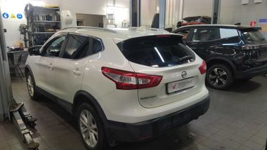 Nissan Qashqai 2017 года, 132 643 км - вид 4