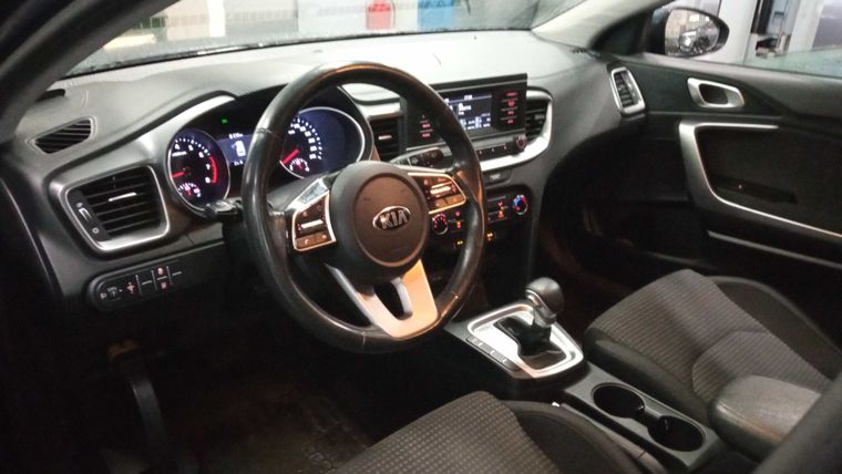 Kia Ceed 2020 года, 61 507 км - вид 5