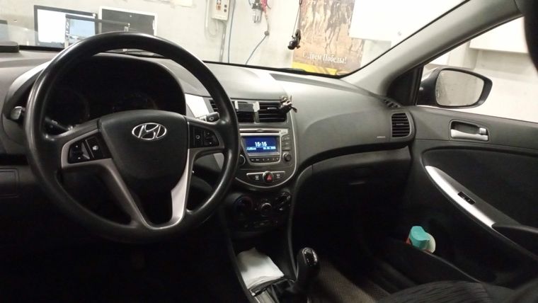 Hyundai Solaris 2014 года, 162 184 км - вид 5