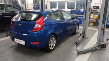 Hyundai Solaris 2011 года, 121 189 км - вид 3