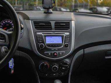 Hyundai Solaris 2011 года, 121 189 км - вид 7