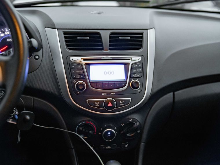 Hyundai Solaris 2011 года, 121 189 км - вид 7