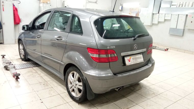 Mercedes-Benz B-класс 2010 года, 221 435 км - вид 4