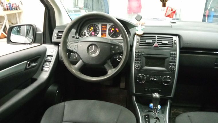 Mercedes-Benz B-класс 2010 года, 221 435 км - вид 5