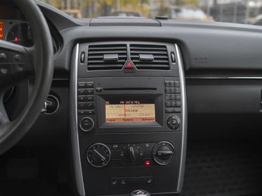 Mercedes-Benz B-класс 2010 года, 221 435 км - вид 8