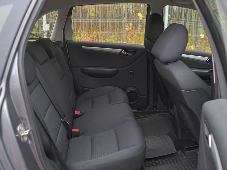 Mercedes-Benz B-класс 2010 года, 221 435 км - вид 12