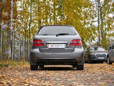 Mercedes-Benz B-класс 2010 года, 221 435 км - вид 4