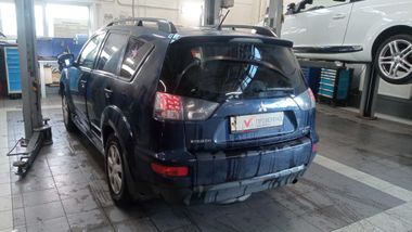 Mitsubishi Outlander 2011 года, 273 244 км - вид 4