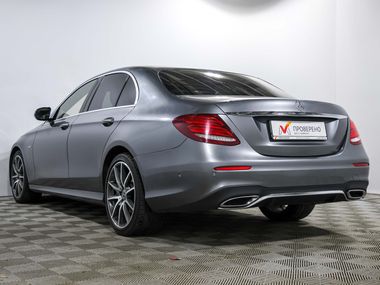 Mercedes-Benz E-класс 2019 года, 120 433 км - вид 6