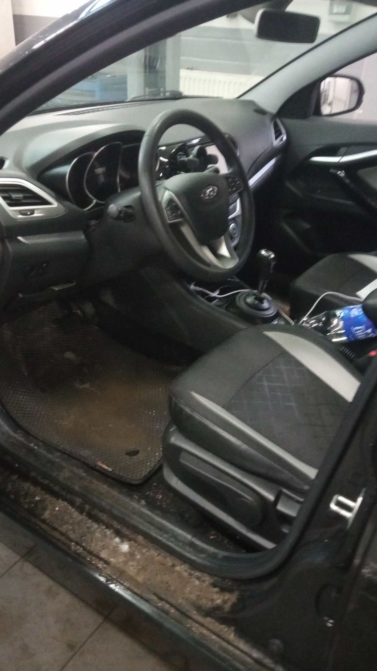 ВАЗ (LADA) Vesta Cross 2019 года, 93 119 км - вид 5