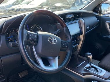 Toyota Fortuner 2018 года, 193 237 км - вид 10