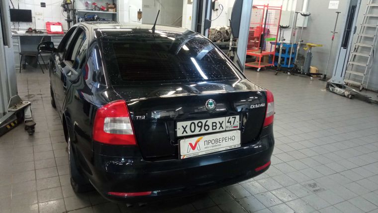 Skoda Octavia 2012 года, 141 168 км - вид 3