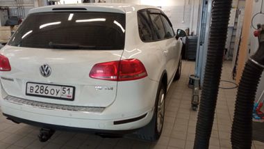 Volkswagen Touareg 2012 года, 289 000 км - вид 3