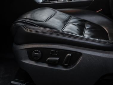 Volkswagen Touareg 2012 года, 289 000 км - вид 13