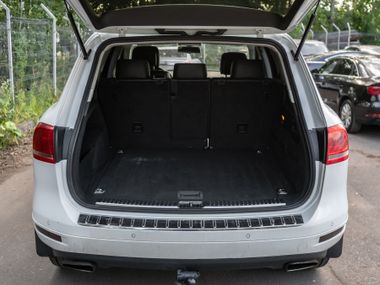 Volkswagen Touareg 2012 года, 289 000 км - вид 18