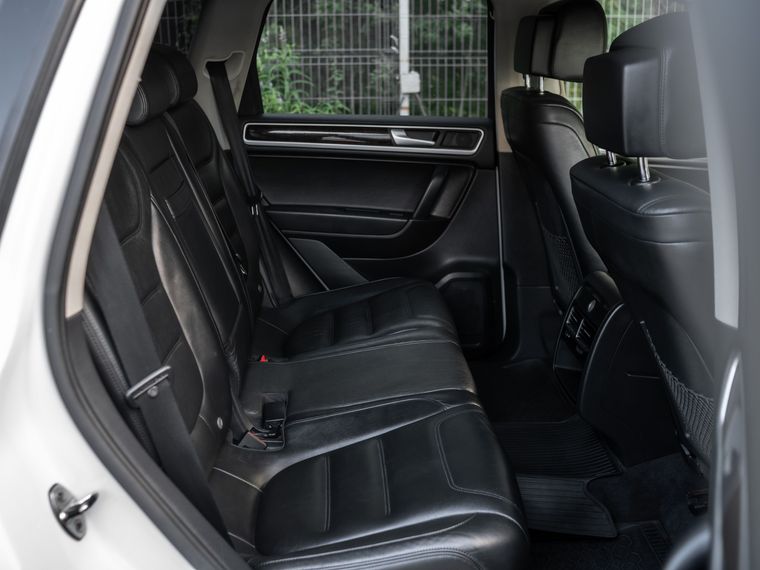 Volkswagen Touareg 2012 года, 289 000 км - вид 15