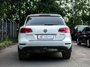 Volkswagen Touareg 2012 года, 289 000 км - вид 4