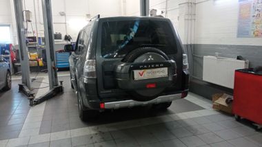 Mitsubishi Pajero 2012 года, 223 381 км - вид 4