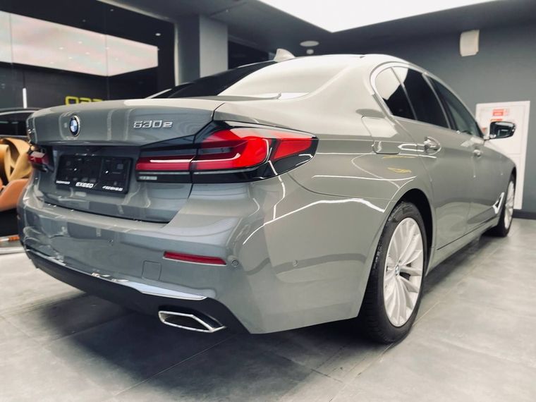 BMW 5 серия 2020 года, 80 855 км - вид 5