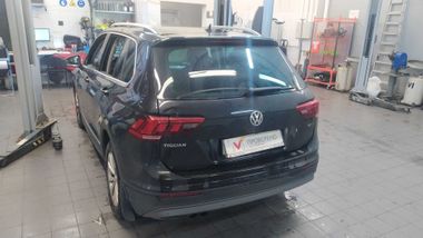 Volkswagen Tiguan 2018 года, 107 495 км - вид 4