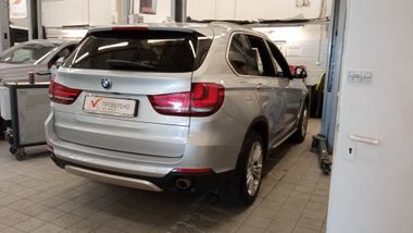 BMW X5 2016 года, 127 351 км - вид 3