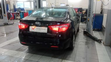 Kia Rio 2013 года, 148 497 км - вид 3