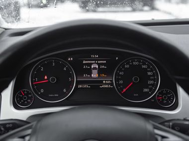 Volkswagen Touareg 2014 года, 291 371 км - вид 5