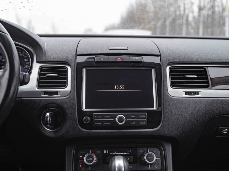 Volkswagen Touareg 2014 года, 291 371 км - вид 8