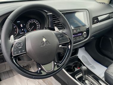 Mitsubishi Outlander 2022 года, 34 км - вид 10