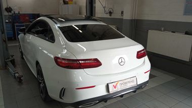 Mercedes-Benz E-класс 2017 года, 128 906 км - вид 4