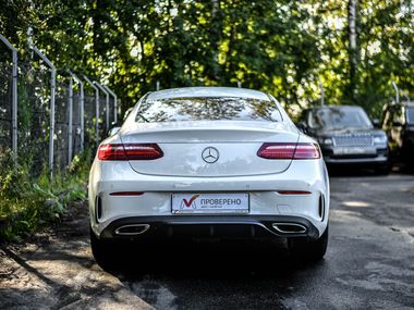 Mercedes-Benz E-класс 2017 года, 128 906 км - вид 4