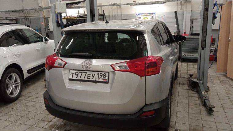 Toyota RAV4 2013 года, 244 971 км - вид 5