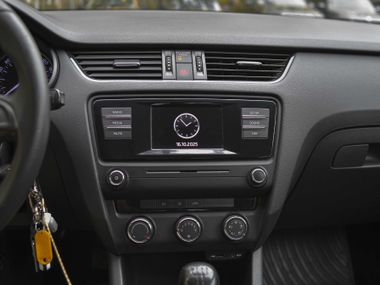 Skoda Octavia 2014 года, 240 000 км - вид 7