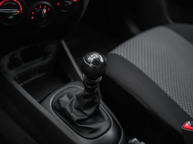 Kia Rio 2011 года, 98 000 км - вид 8