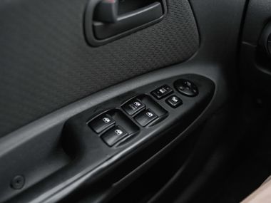 Kia Rio 2011 года, 98 000 км - вид 9