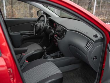 Kia Rio 2011 года, 98 000 км - вид 11