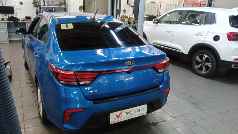 KIA Rio 2018 года, 95 083 км - вид 3