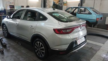 Renault Arkana 2019 года, 105 773 км - вид 4