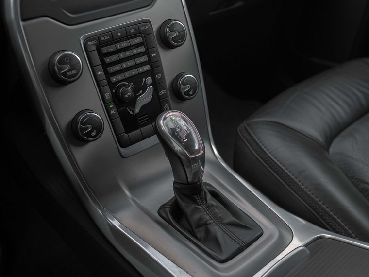 Volvo XC70 2013 года, 299 573 км - вид 8