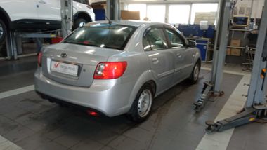 KIA Rio 2011 года, 160 000 км - вид 3