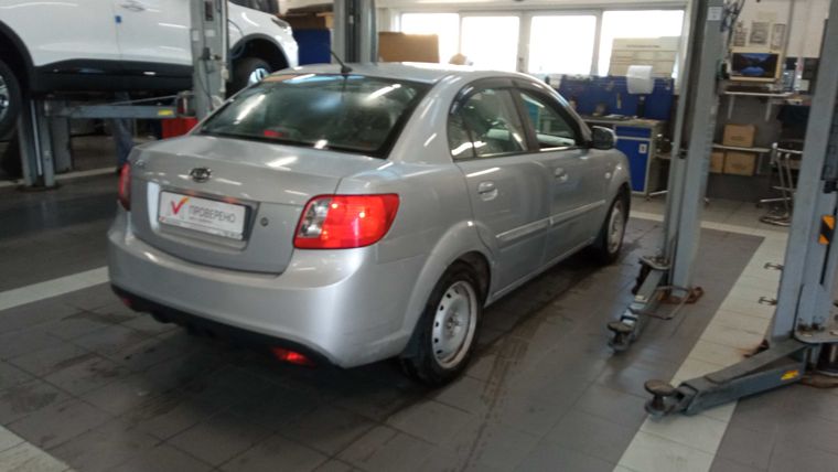 KIA Rio 2011 года, 160 000 км - вид 3