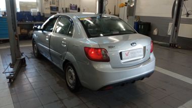 KIA Rio 2011 года, 160 000 км - вид 4