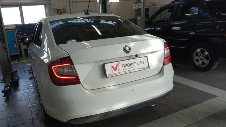 Skoda Rapid 2018 года, 111 396 км - вид 3