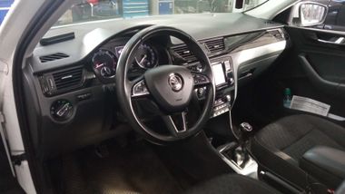 Skoda Rapid 2018 года, 111 396 км - вид 4