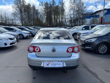 Volkswagen Passat 2008 года, 255 003 км - вид 5